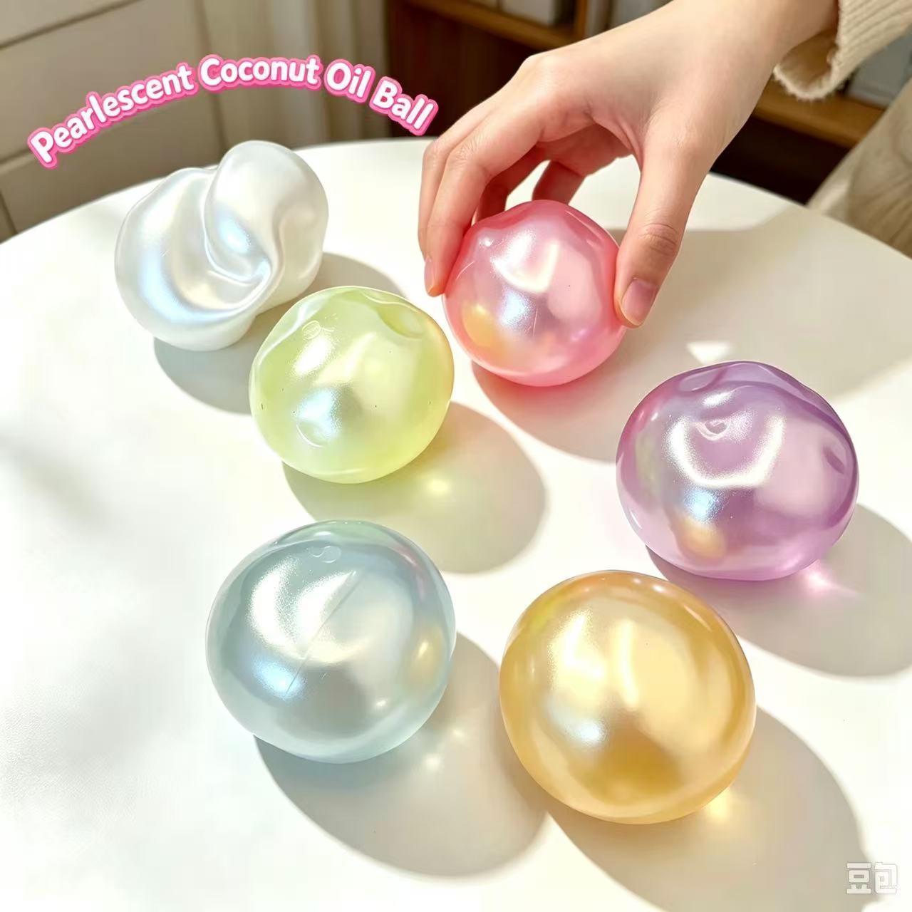 Pearlescent Coconut Oil Pinch  - đánh giá và giá Music